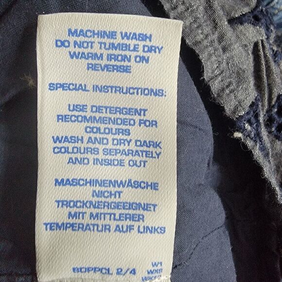 Boden Chambray Cutout Top with Button Detail. Size 4. - Picture 6 of 9